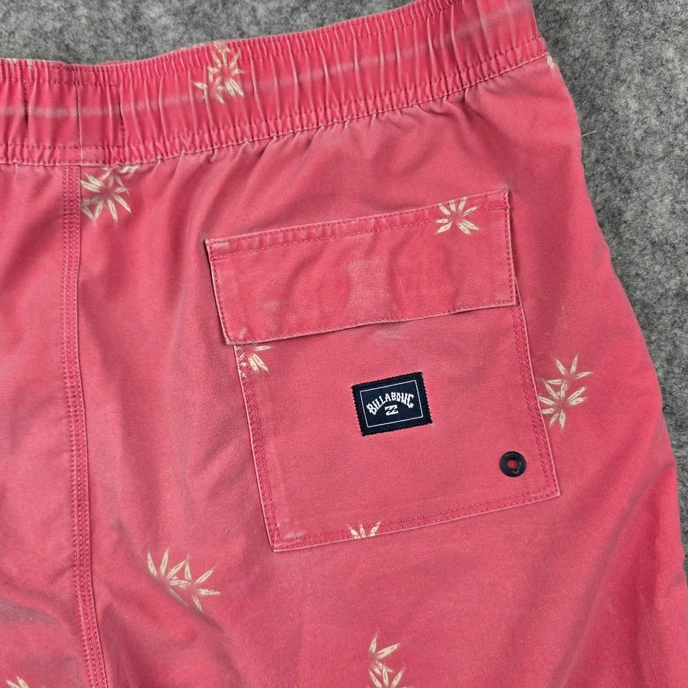 Billabong Sundays Layback Shorts Mens L Pink Floral Recycler Board ABYBS00253